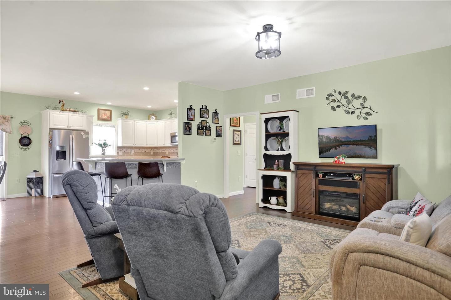 4 Rosebush Court photo 8