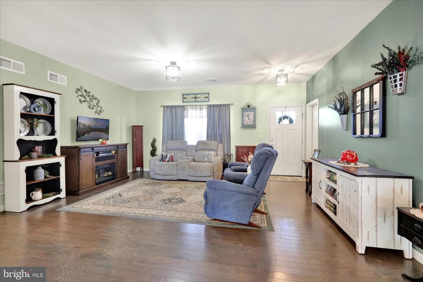 4 Rosebush Court photo 9