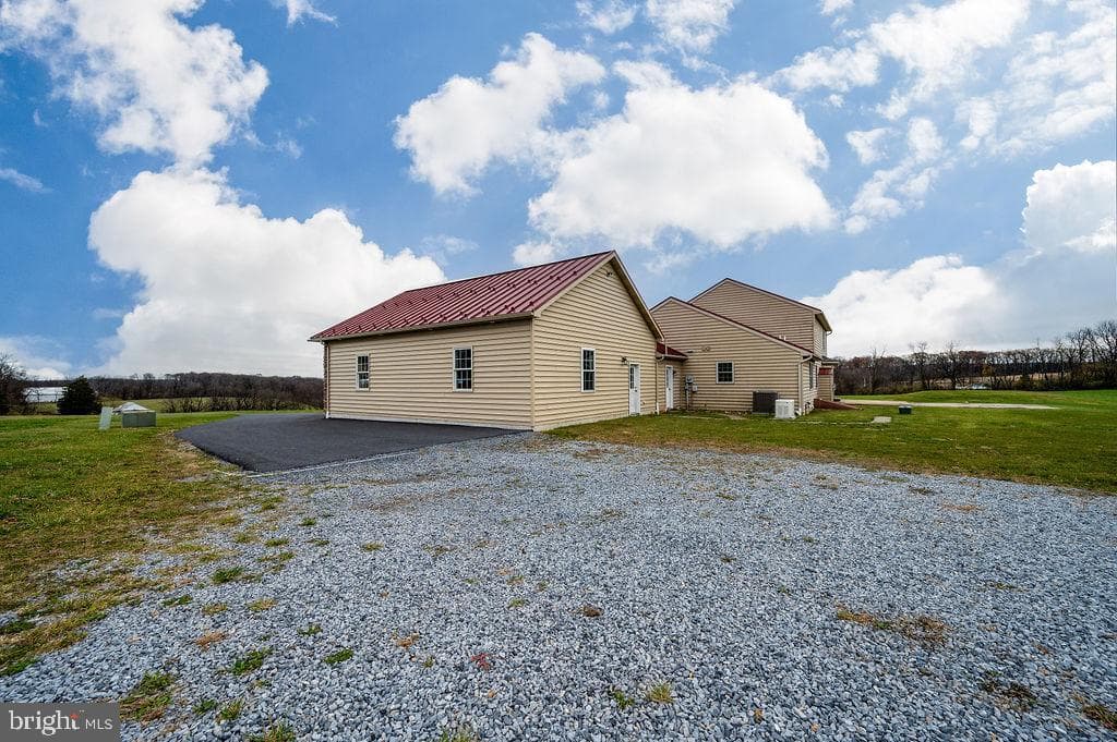 130 Troxel Road photo 68