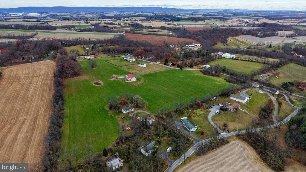 130 Troxel Road photo 83