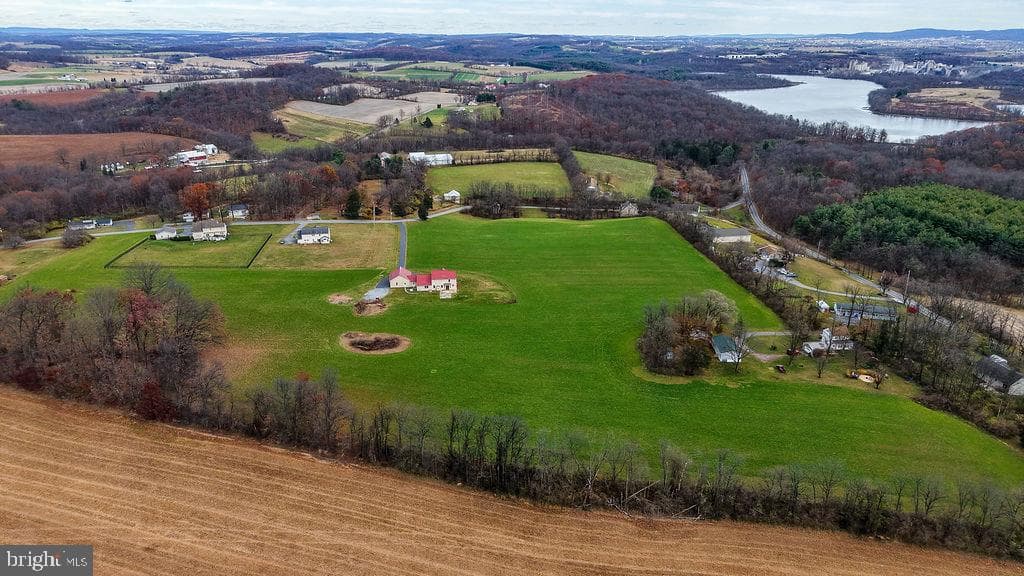130 Troxel Road photo 84