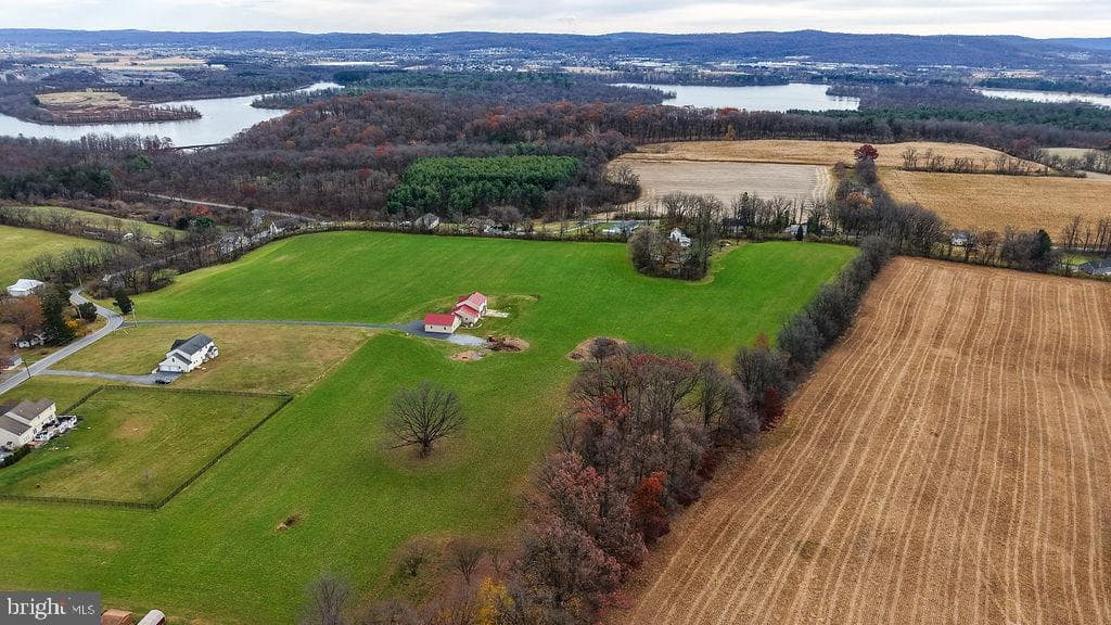 130 Troxel Road photo 86