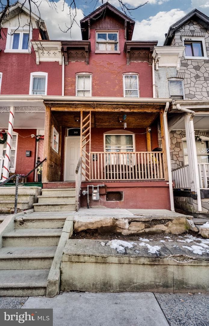 243 Pear Street photo 2