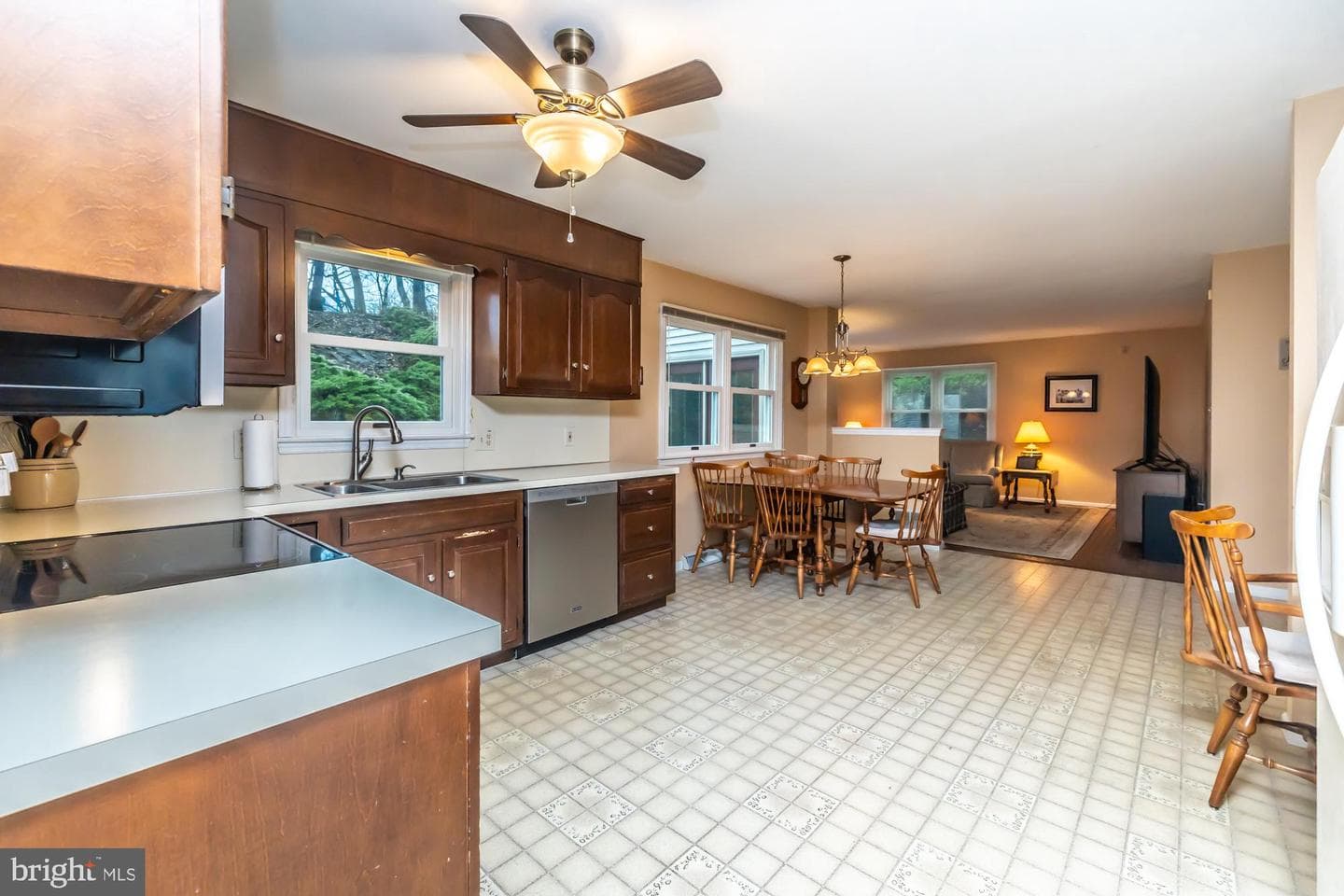 30 Estates Drive photo 16