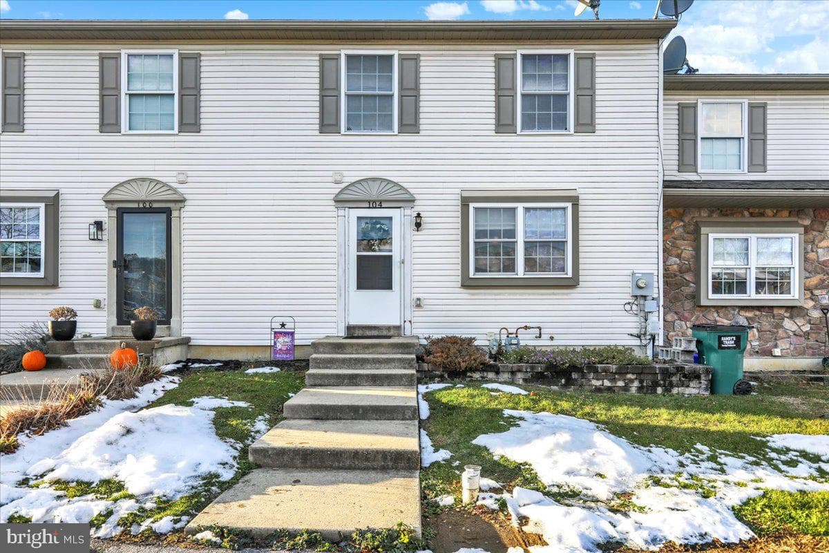 104 White Birch Lane photo 3