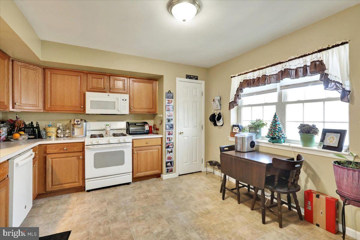 104 White Birch Lane photo 8