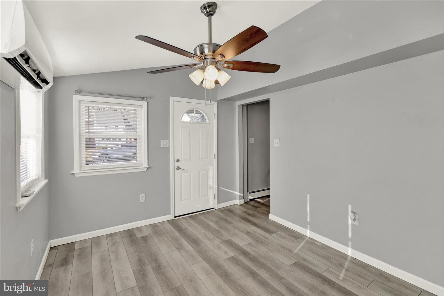 706 Wagon Wheel Lane photo 4