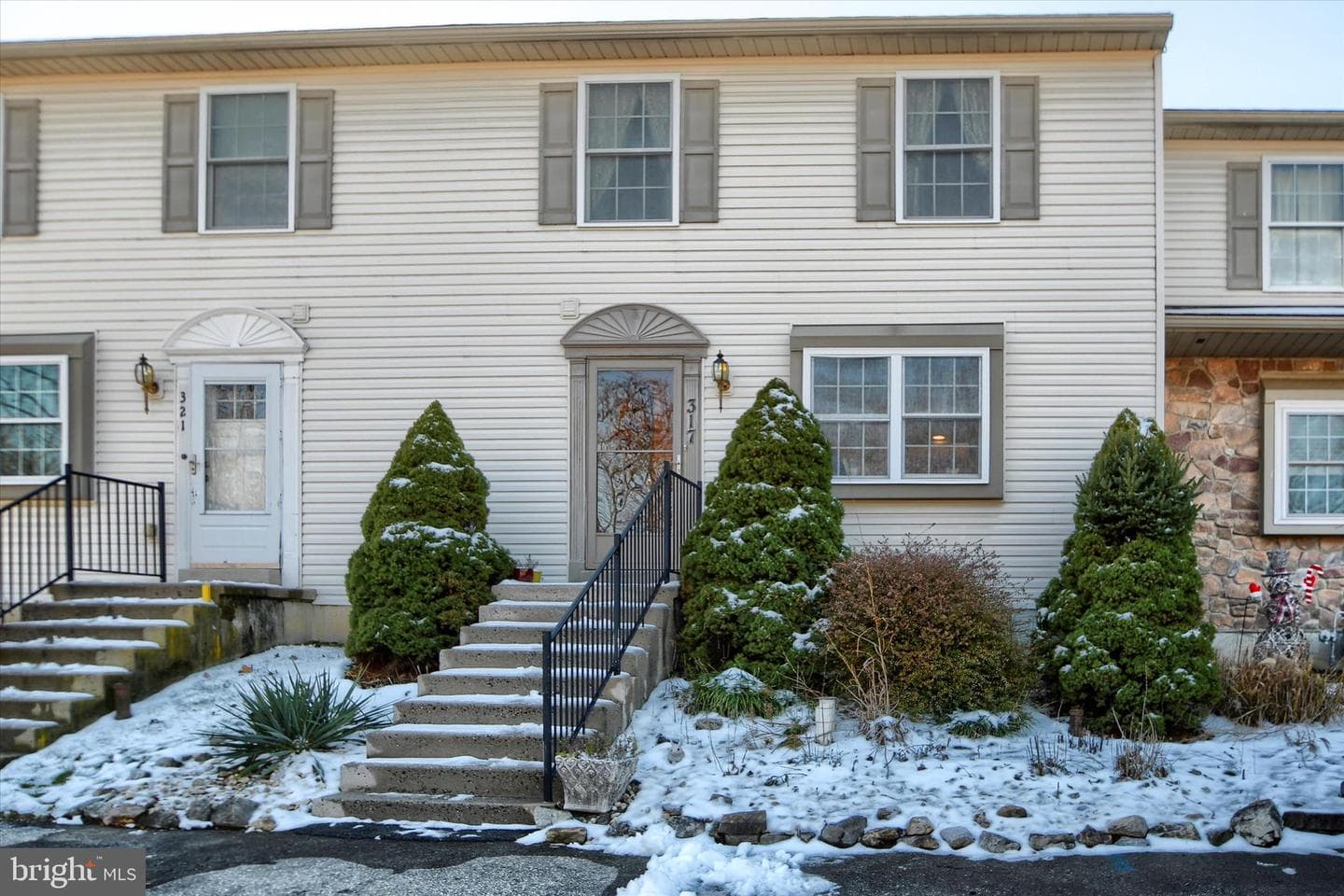 317 White Birch Lane photo 1
