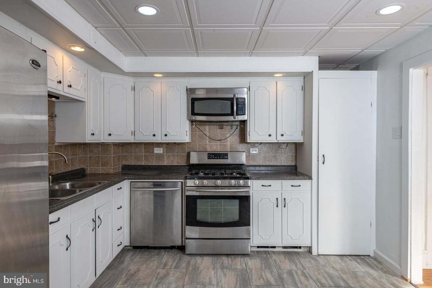 202 Water Street photo 10