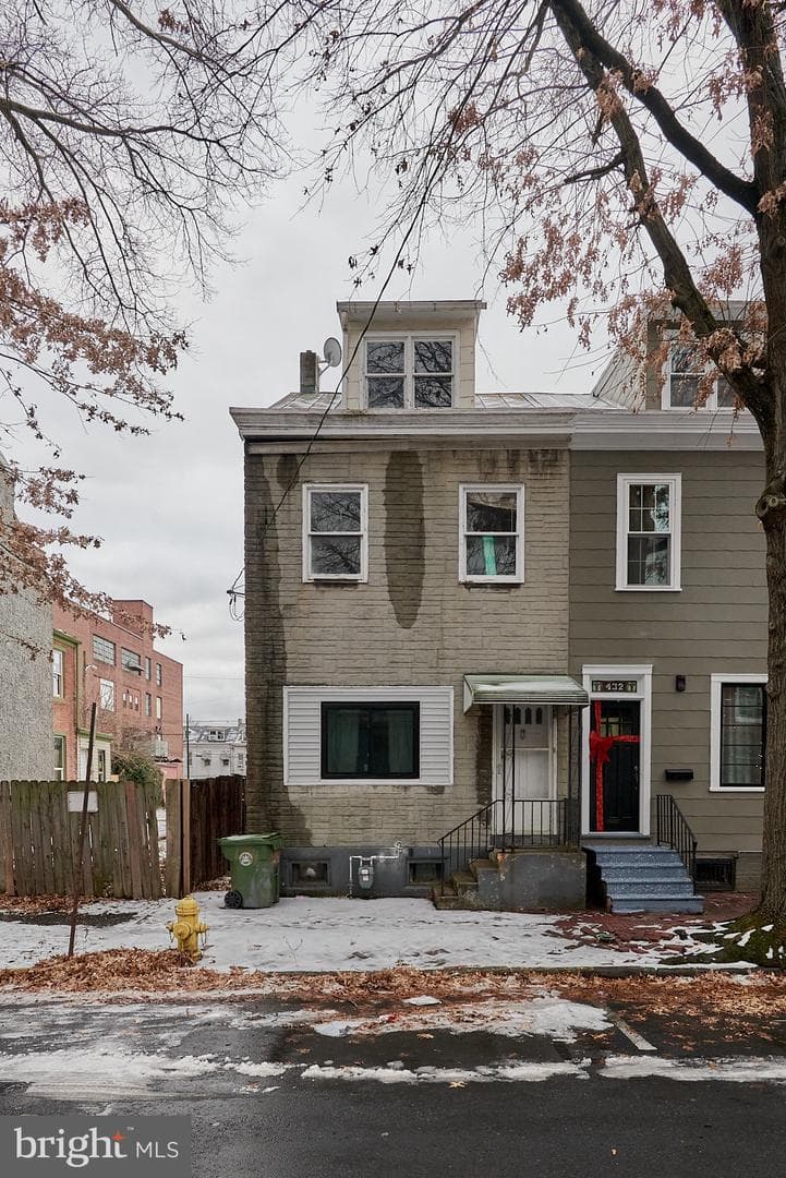 434 S 6th Street photo 3