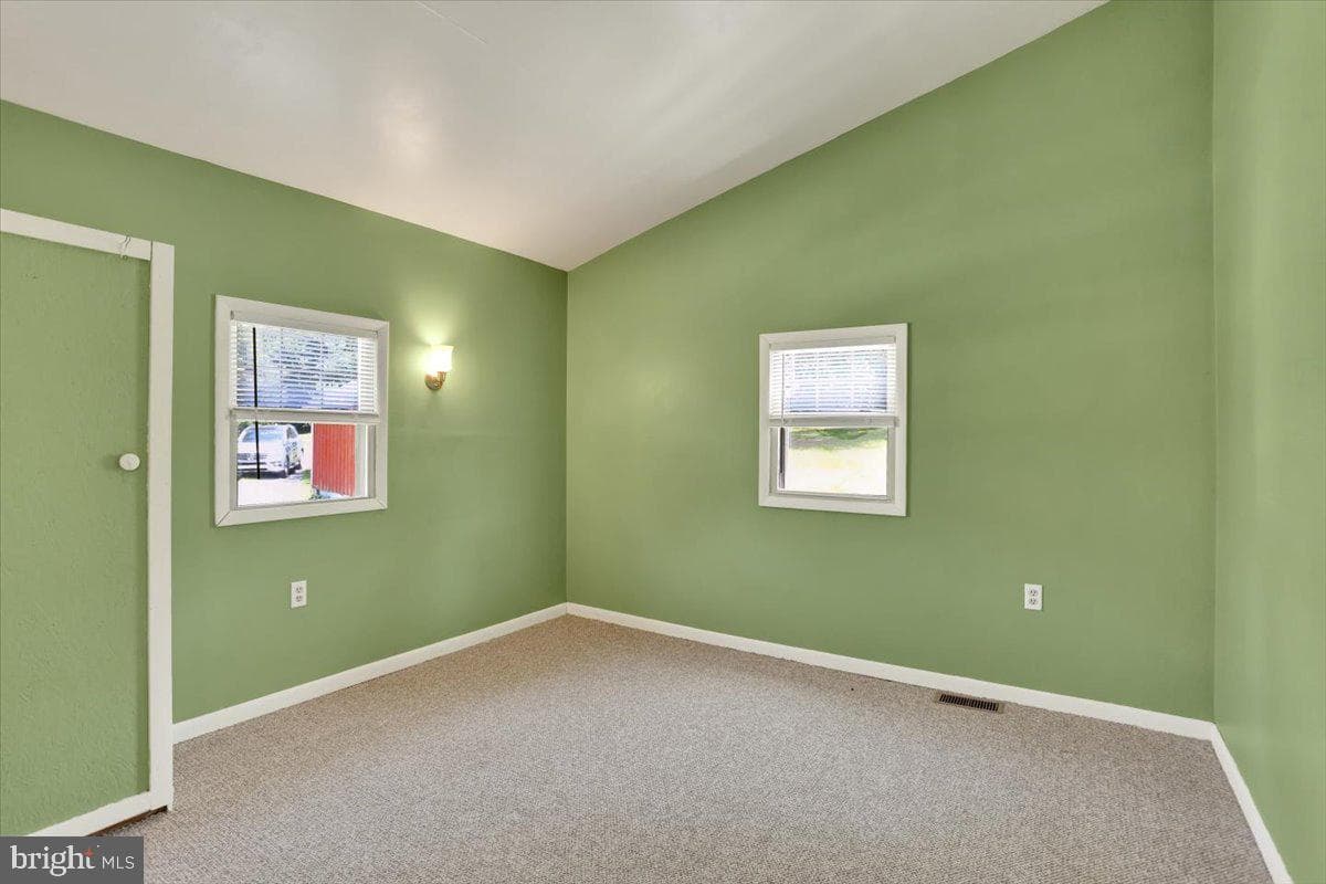 790 River Road photo 11