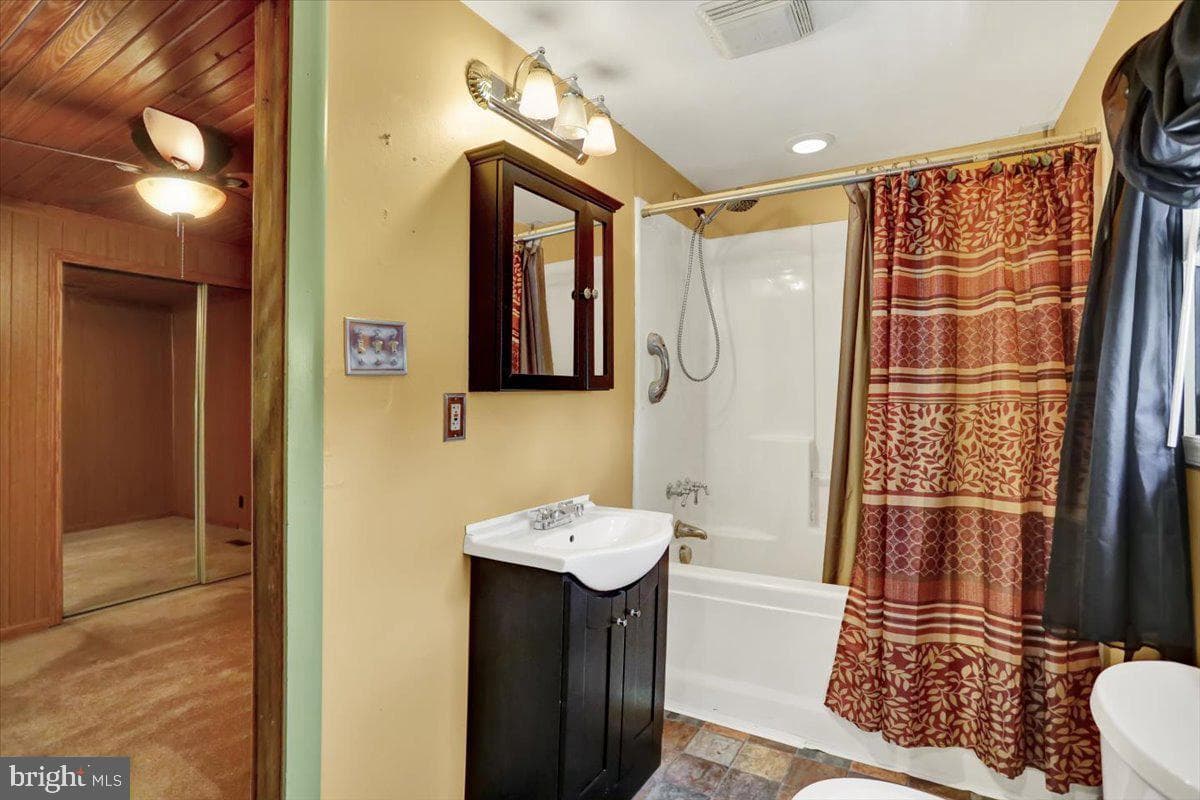 790 River Road photo 18