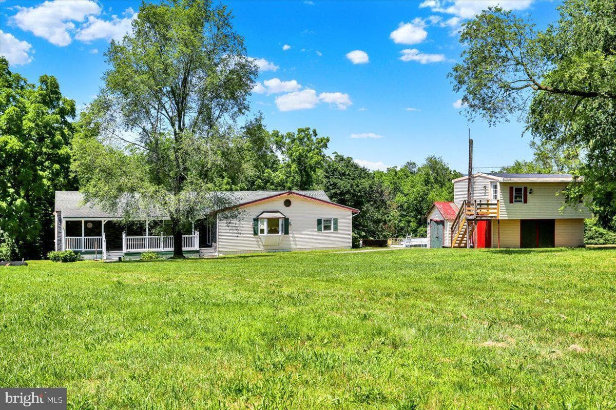 790 River Road photo 2