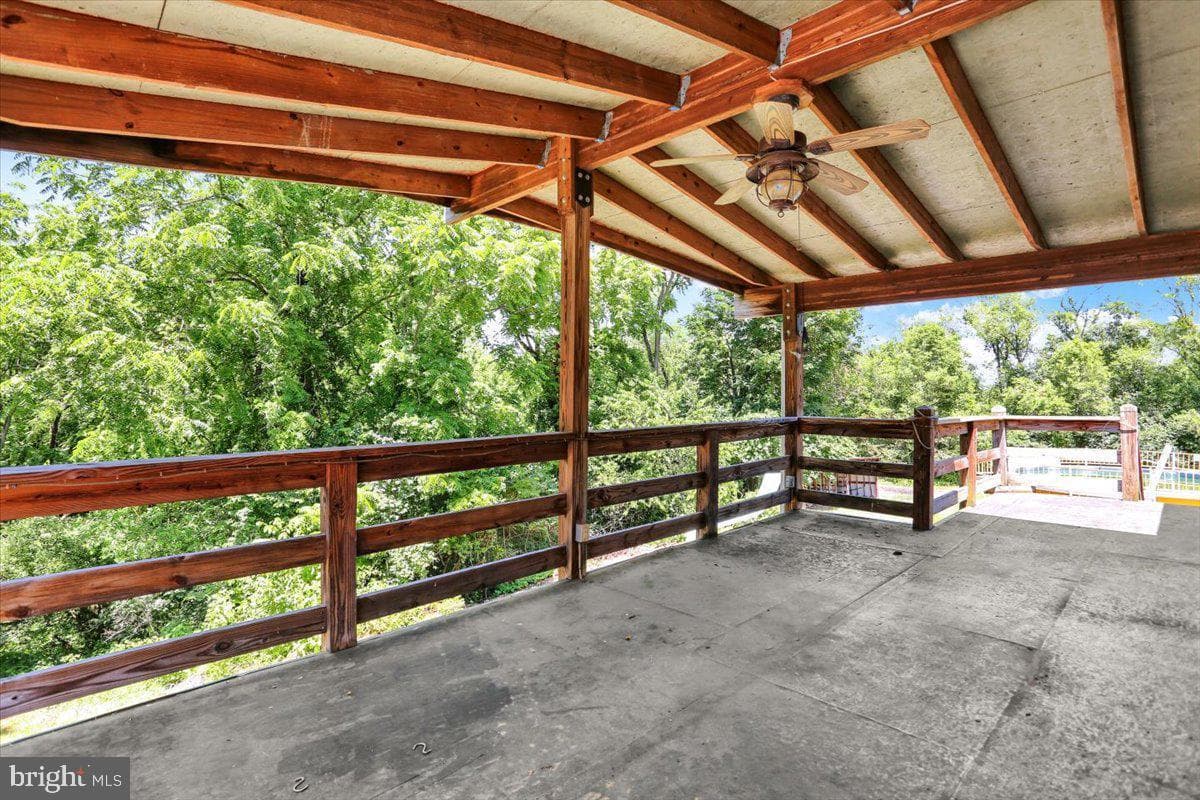 790 River Road photo 22