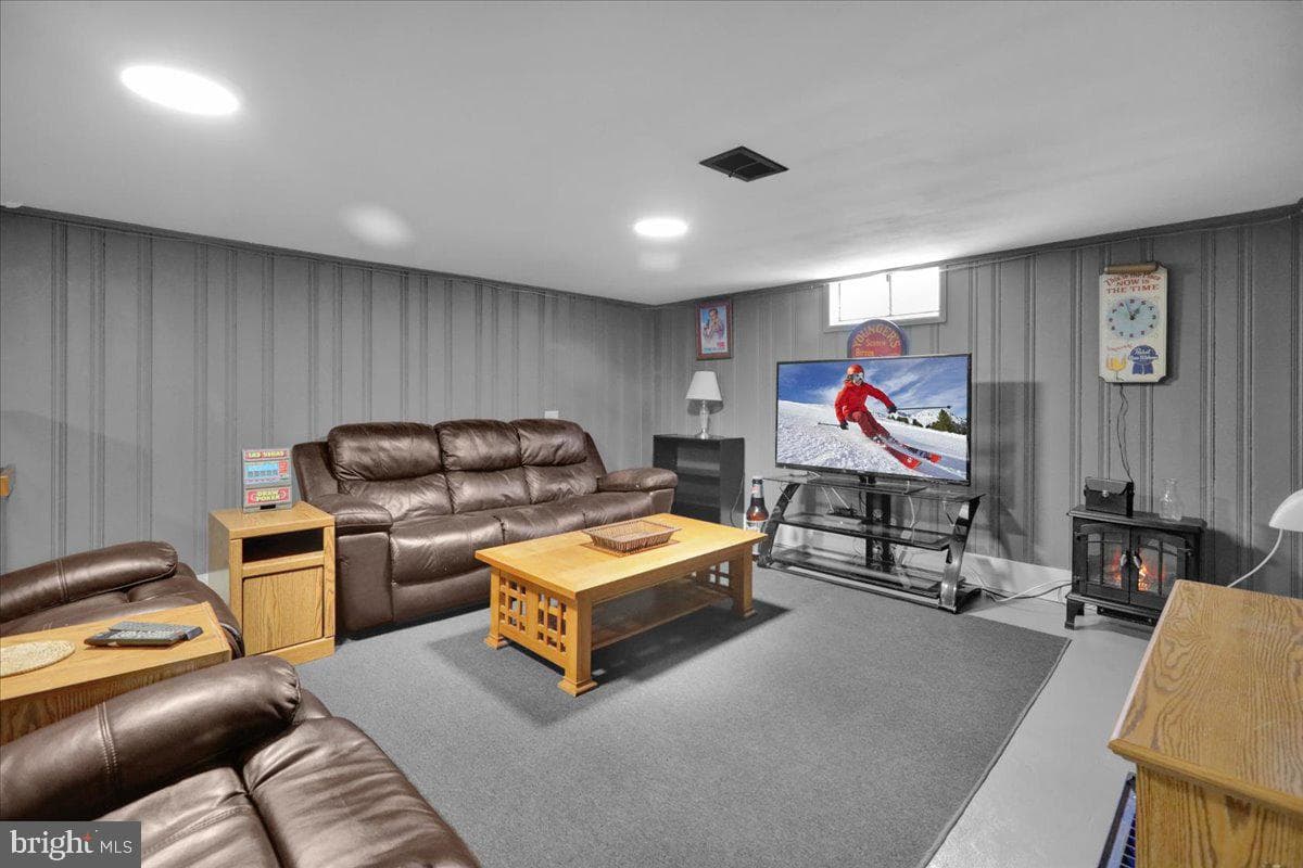 135 Chestnut Street photo 24
