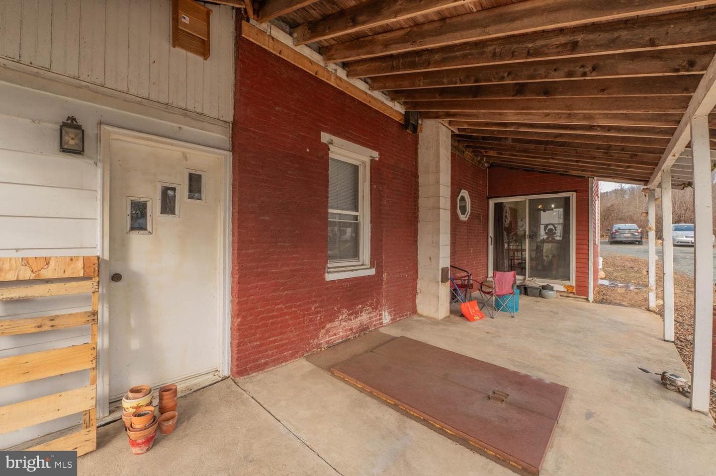 2039 Farmington Avenue photo 13