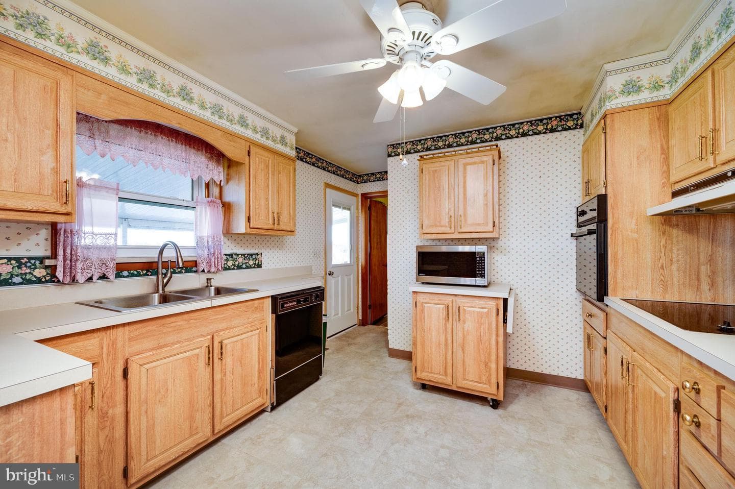52 Crystal Cave Road photo 9