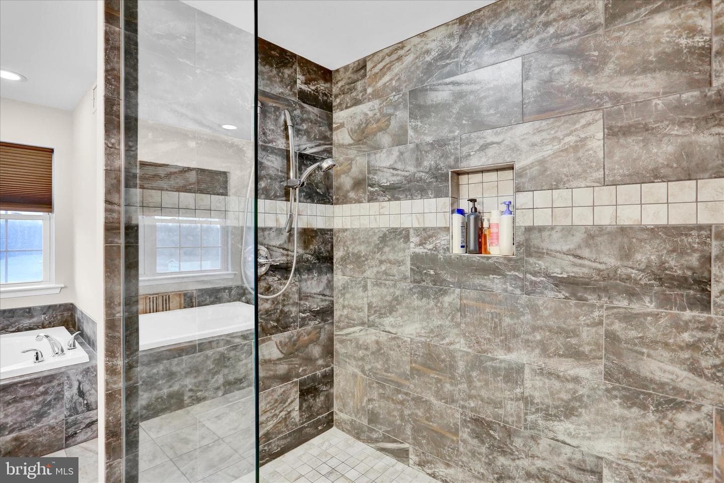 51 Edinboro Lane photo 40