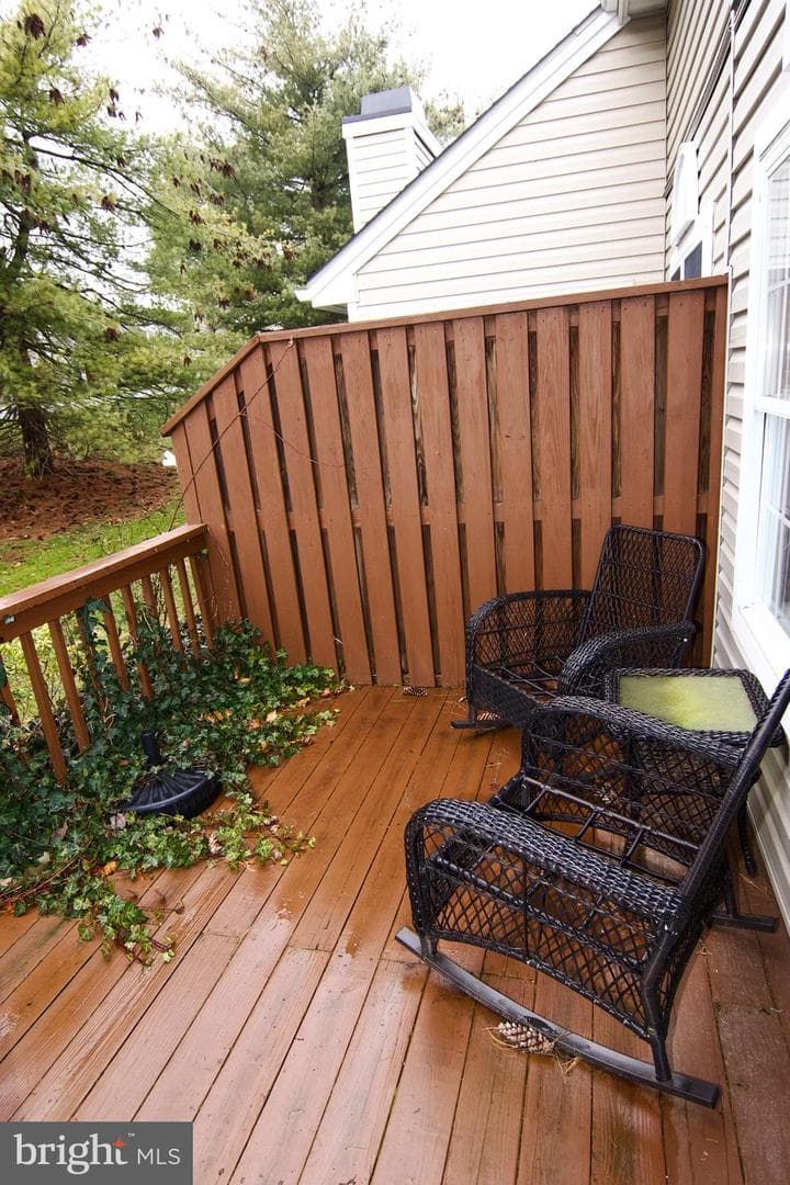 162 Hawthorne Court photo 32