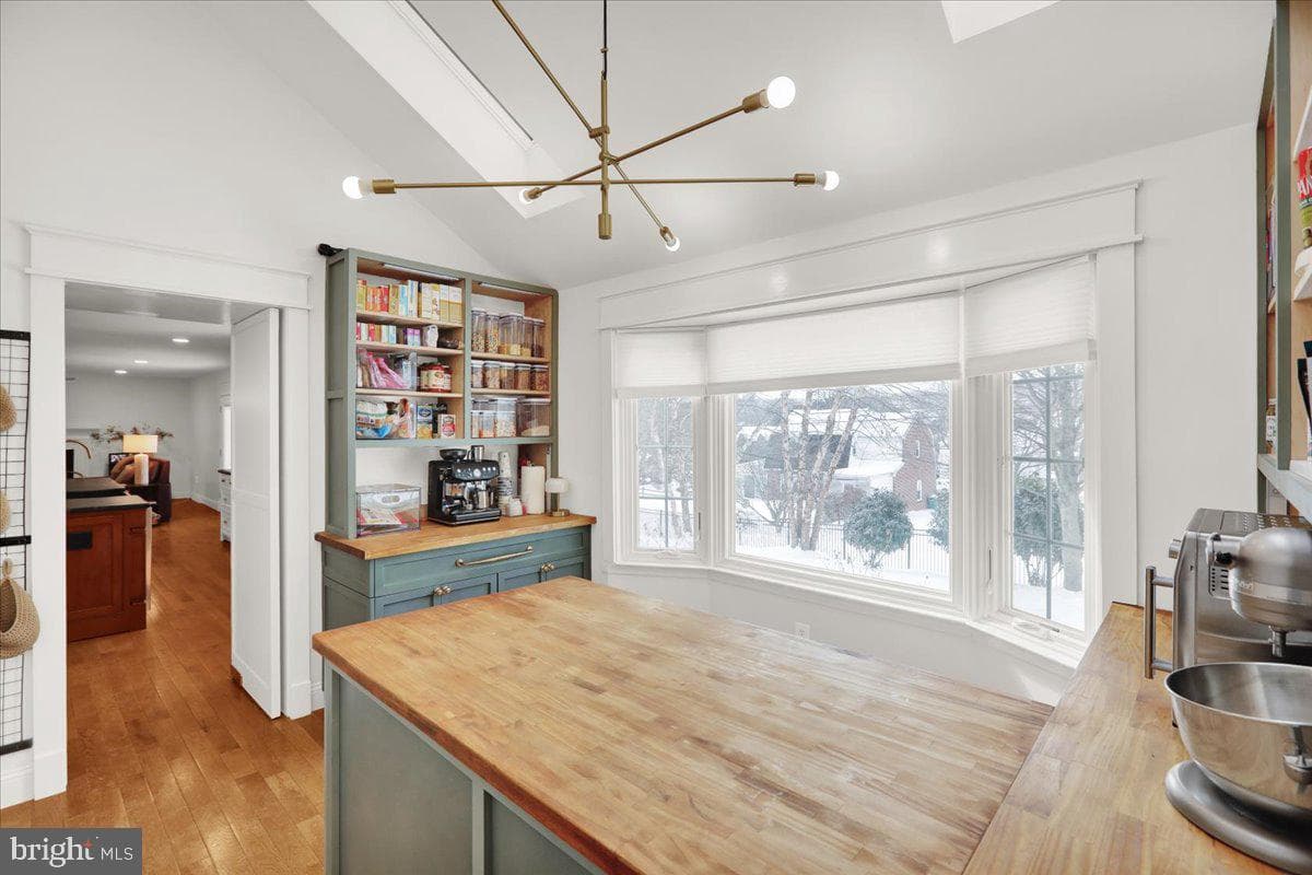 220 Sturbridge photo 21