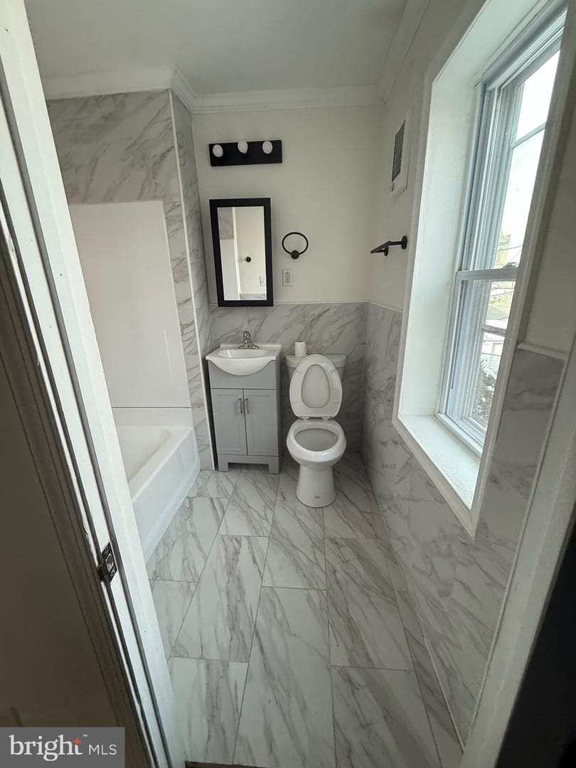 542 Moss Street photo 14