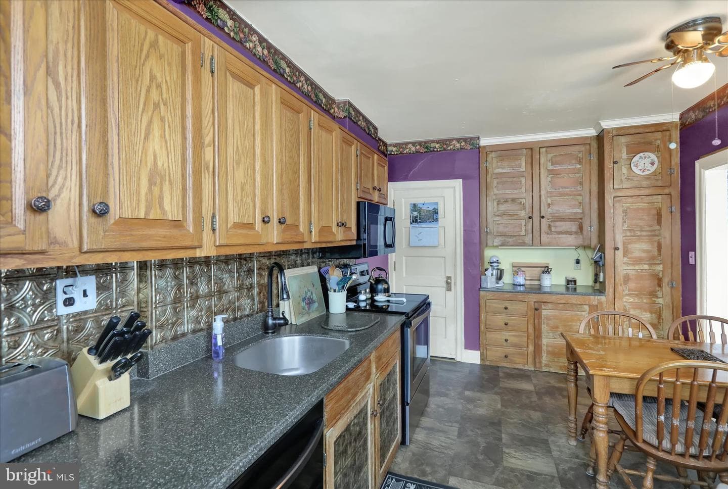 1415 Delaware Avenue photo 13