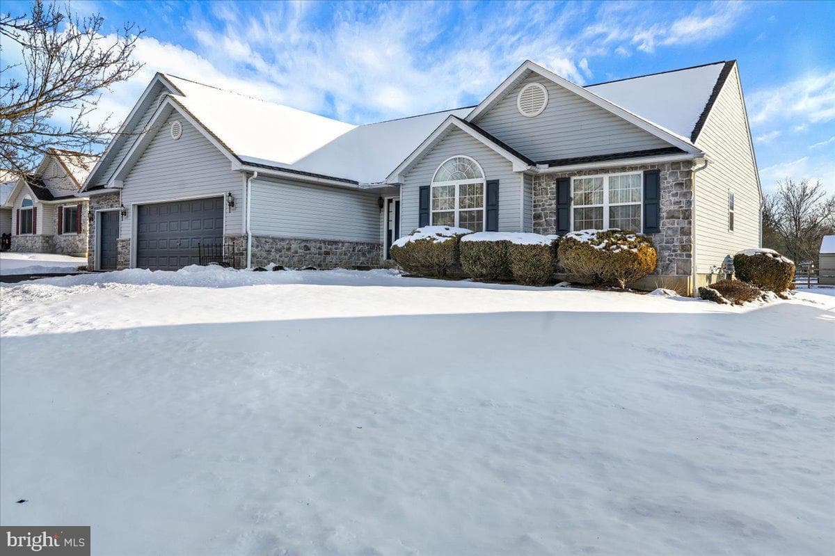 28 Sagebrook Drive photo 1