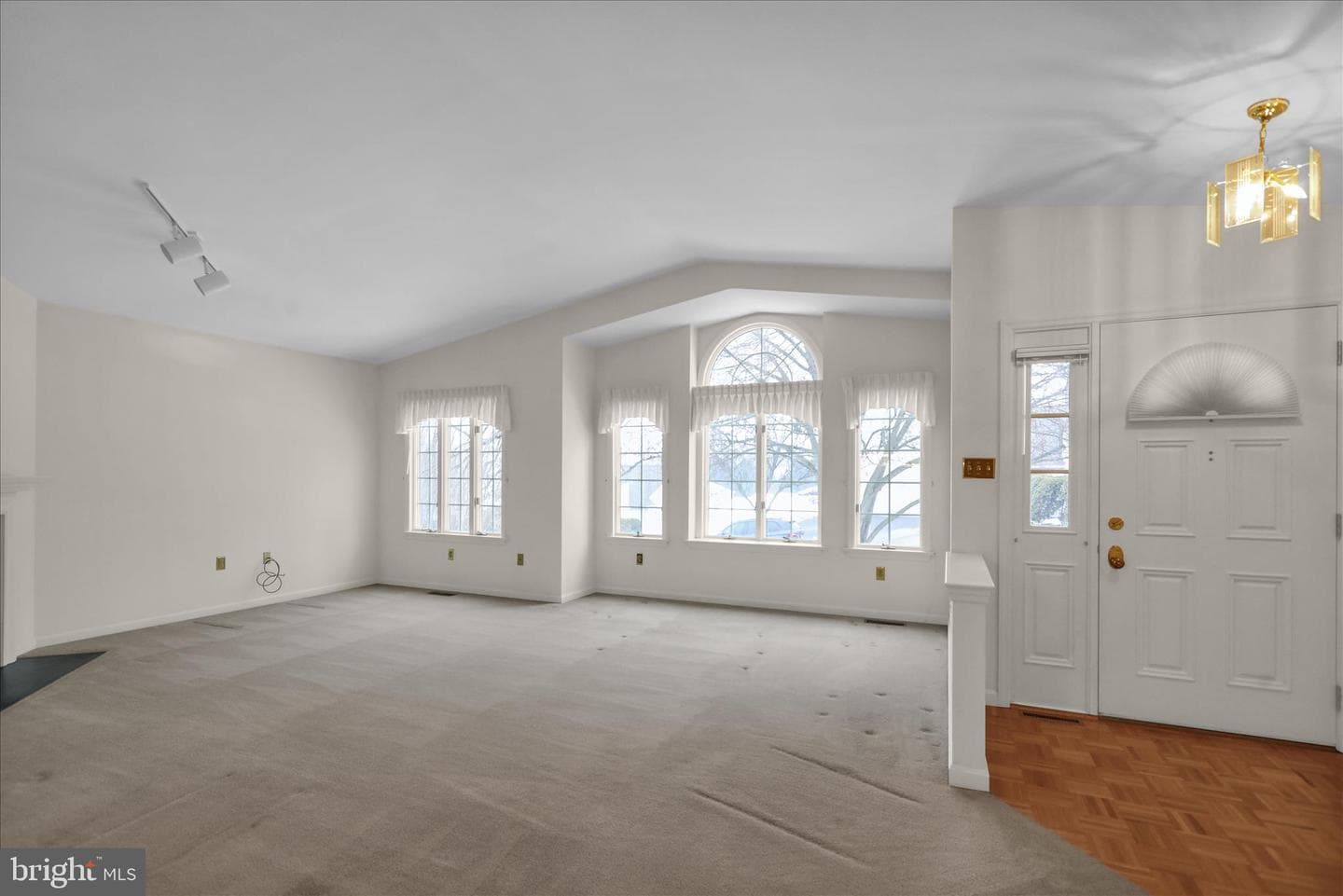 3232 Garfield Avenue photo 3