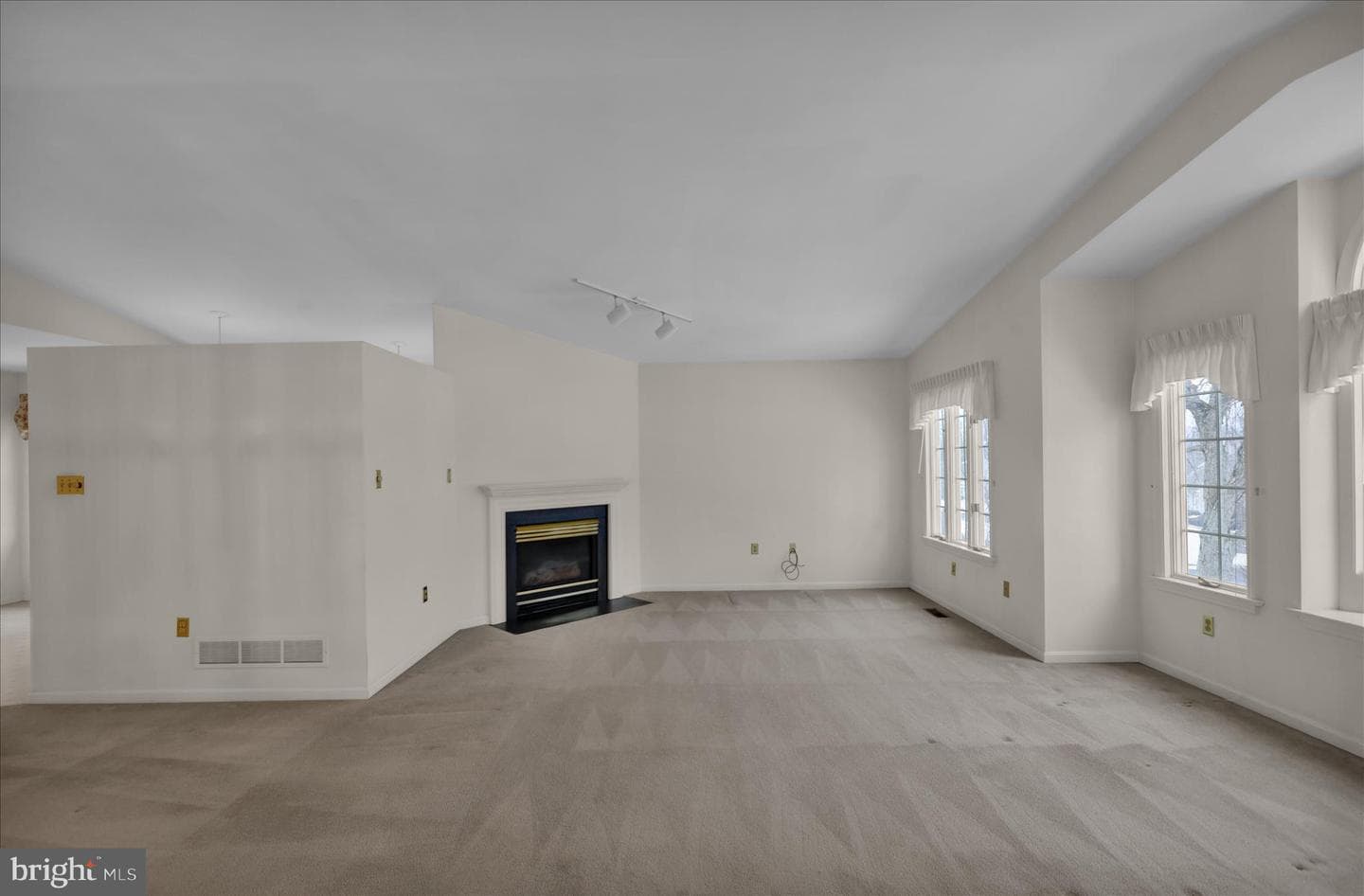 3232 Garfield Avenue photo 4