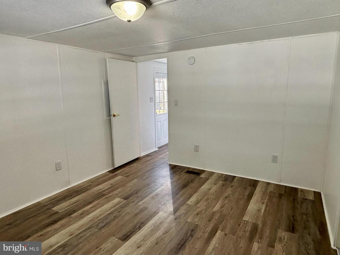 1004 Heath Avenue photo 15
