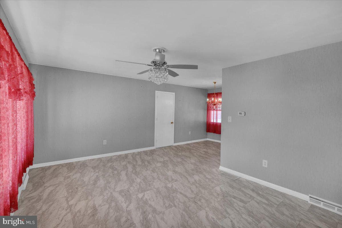 3375 North Street photo 8