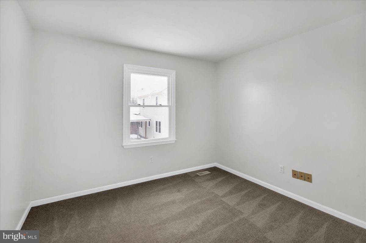 116 S Kelly Drive photo 22