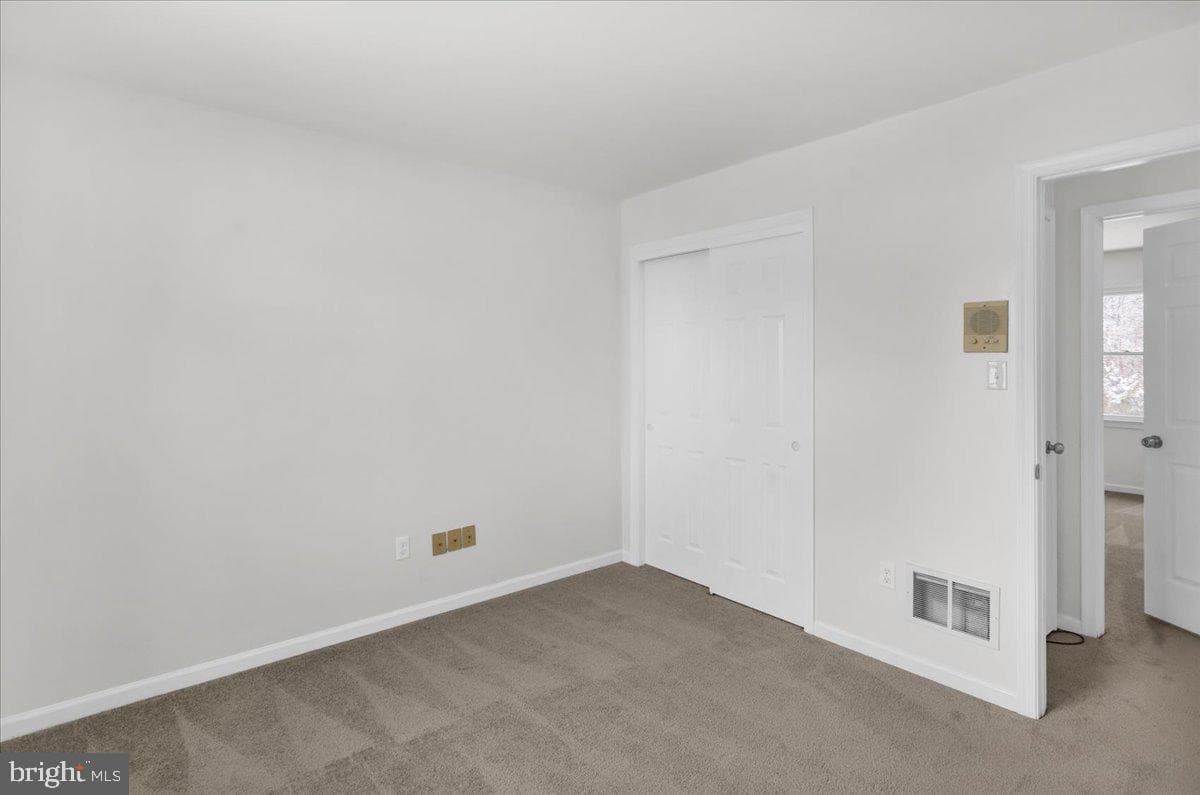 116 S Kelly Drive photo 23