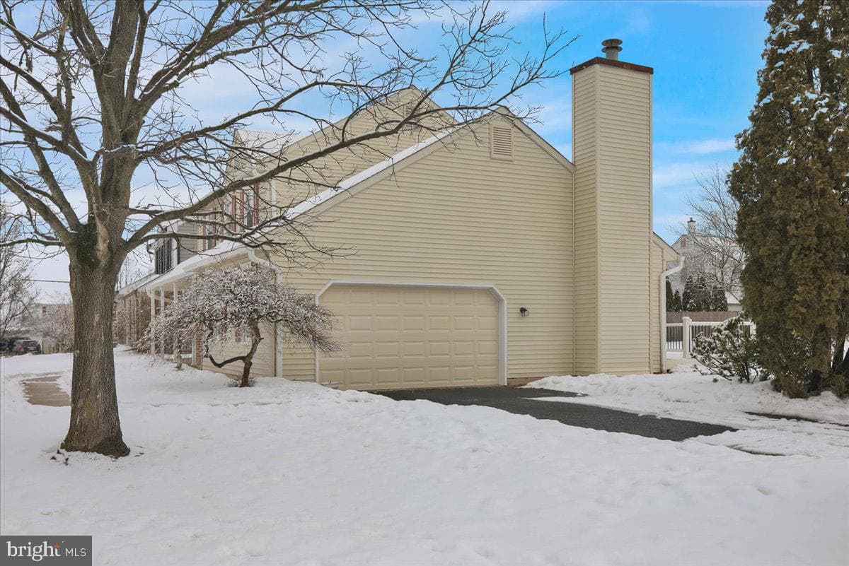 116 S Kelly Drive photo 29