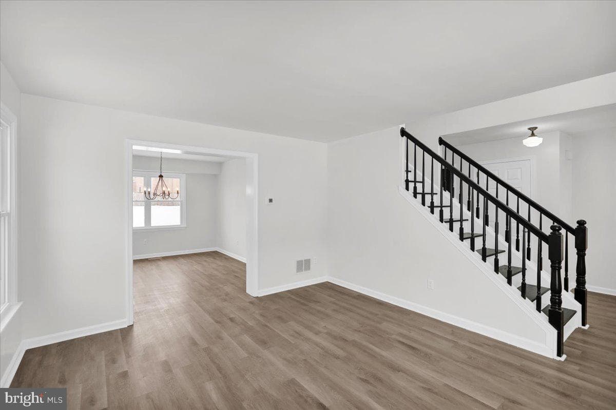 116 S Kelly Drive photo 4