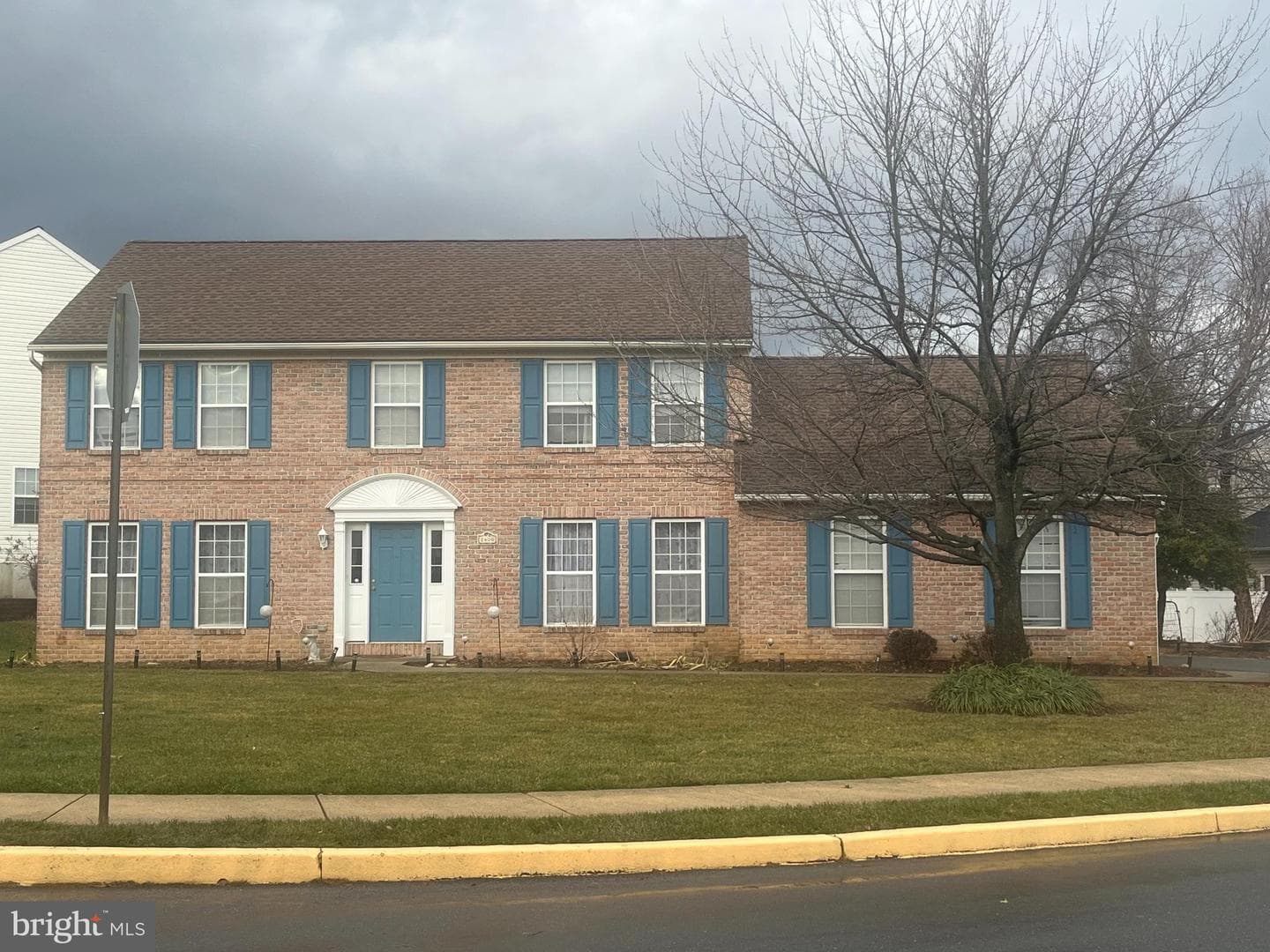 2400 John Henry Drive photo 1