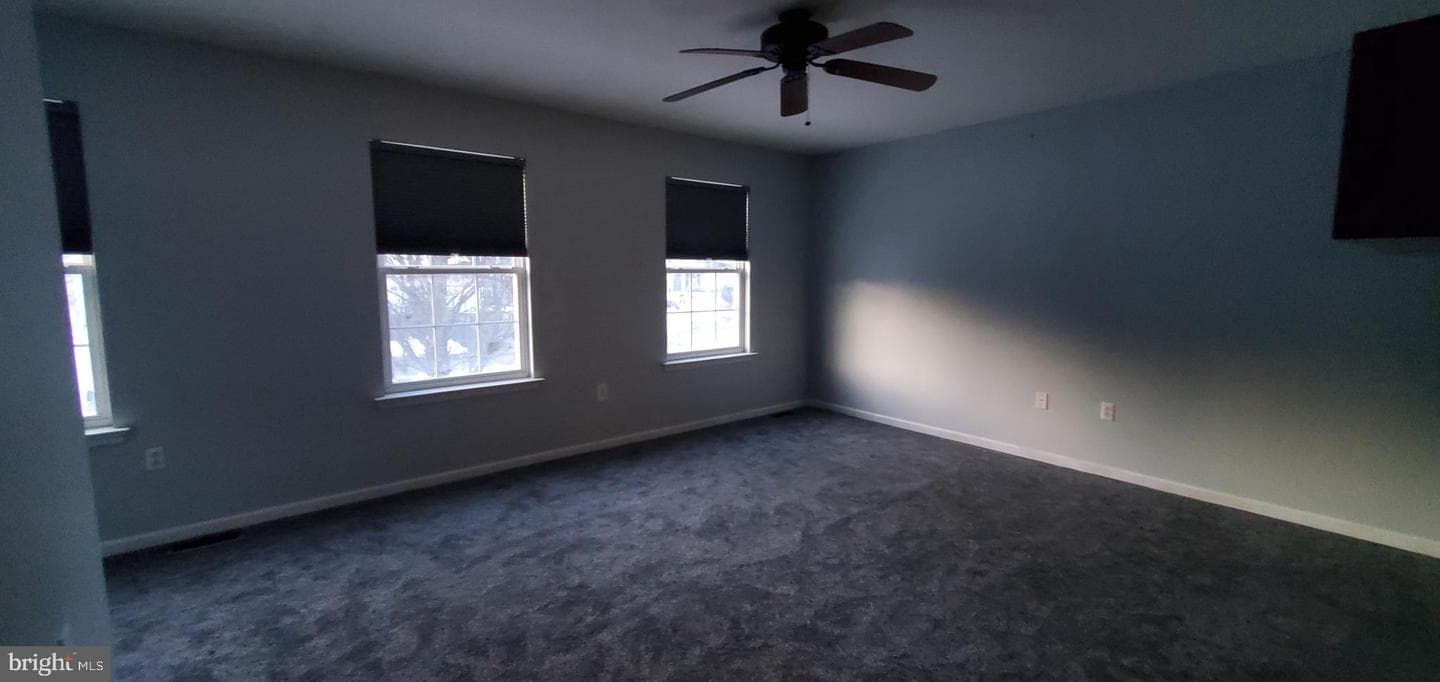 49 Villa Avenue photo 12