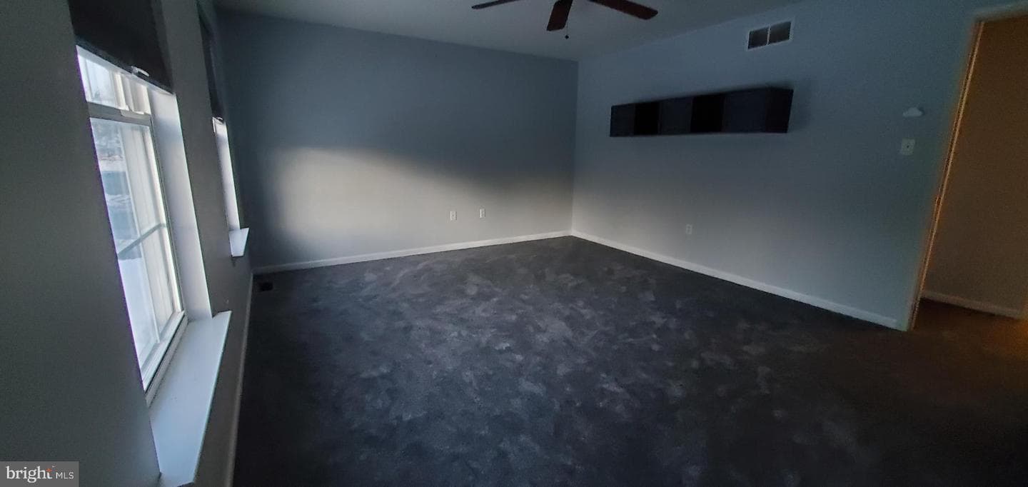 49 Villa Avenue photo 13