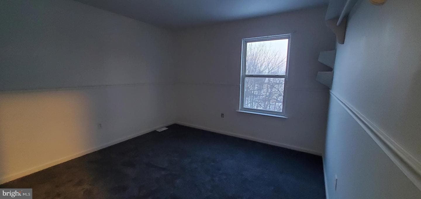 49 Villa Avenue photo 15