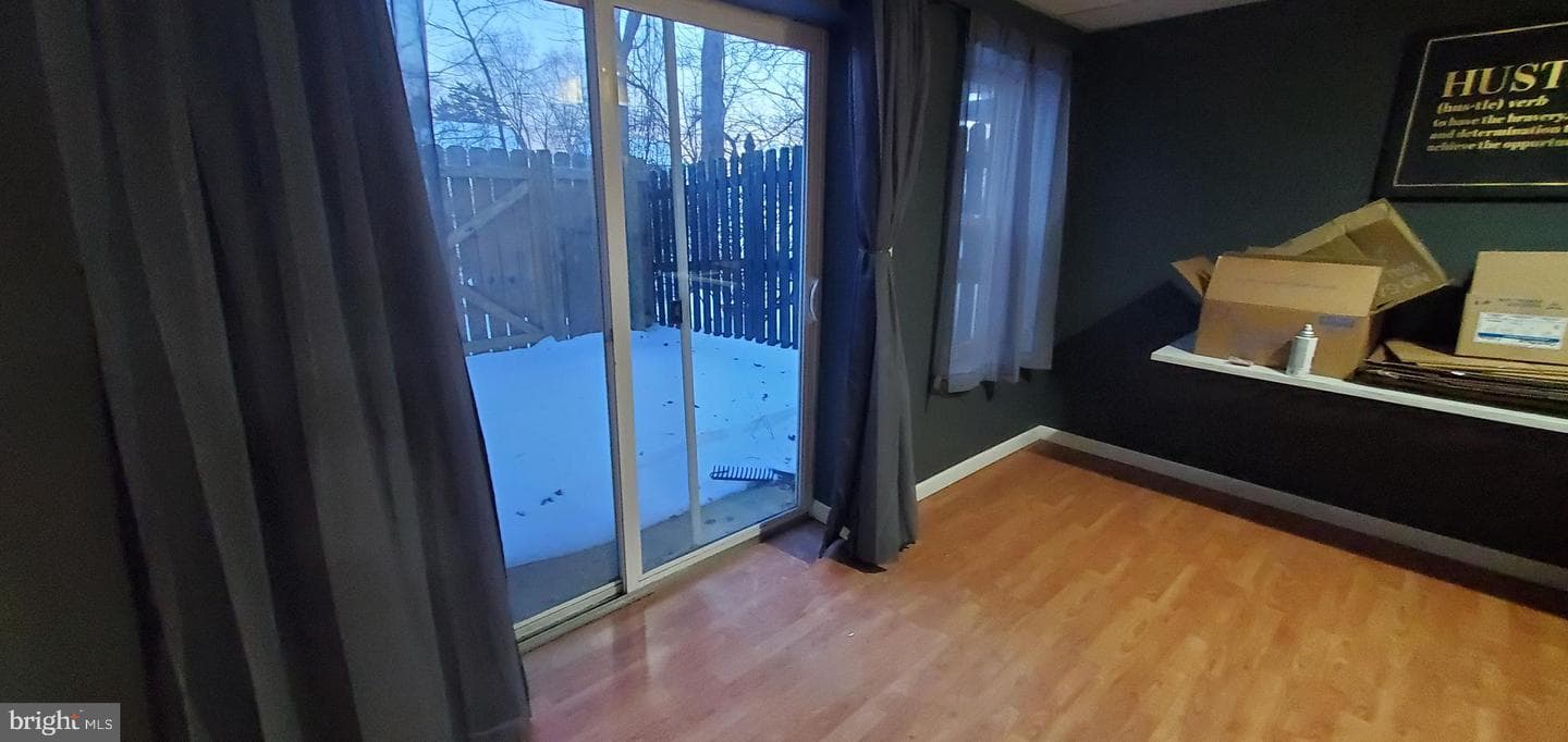 49 Villa Avenue photo 28