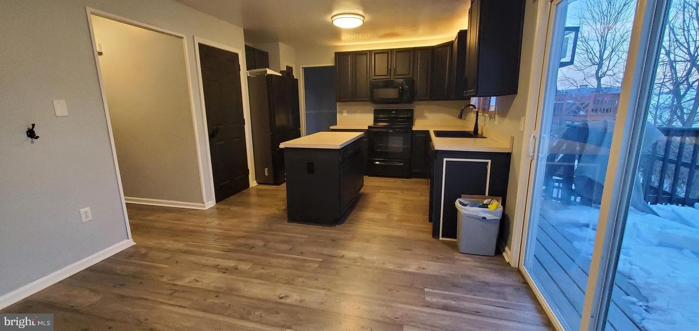 49 Villa Avenue photo 4