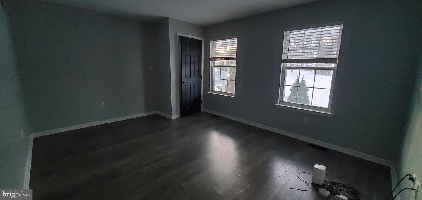 49 Villa Avenue photo 6