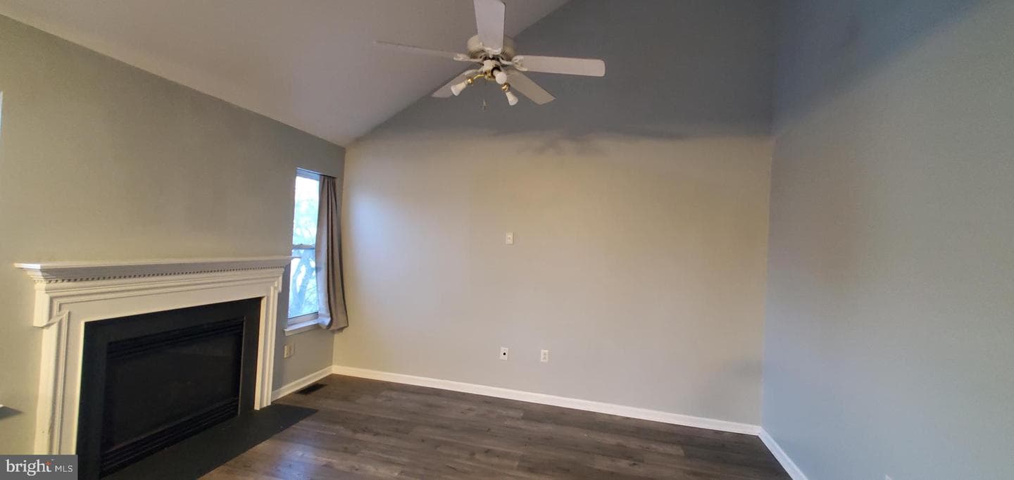 49 Villa Avenue photo 7