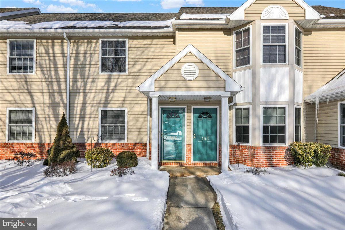 152 Heather Lane photo 1