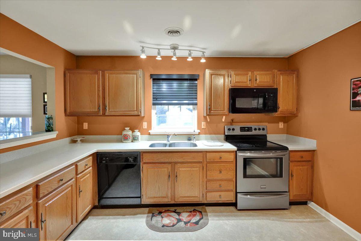 152 Heather Lane photo 12