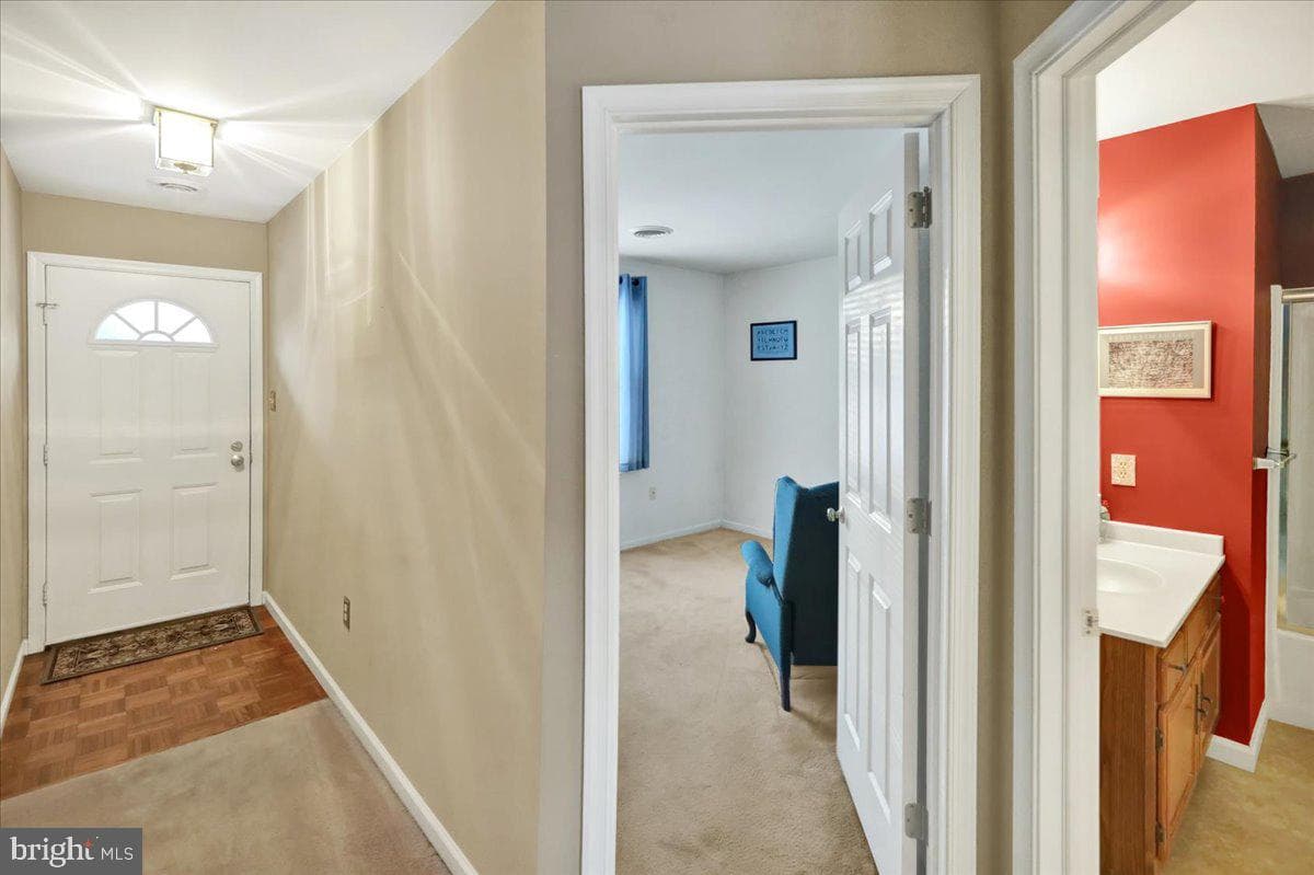 152 Heather Lane photo 3