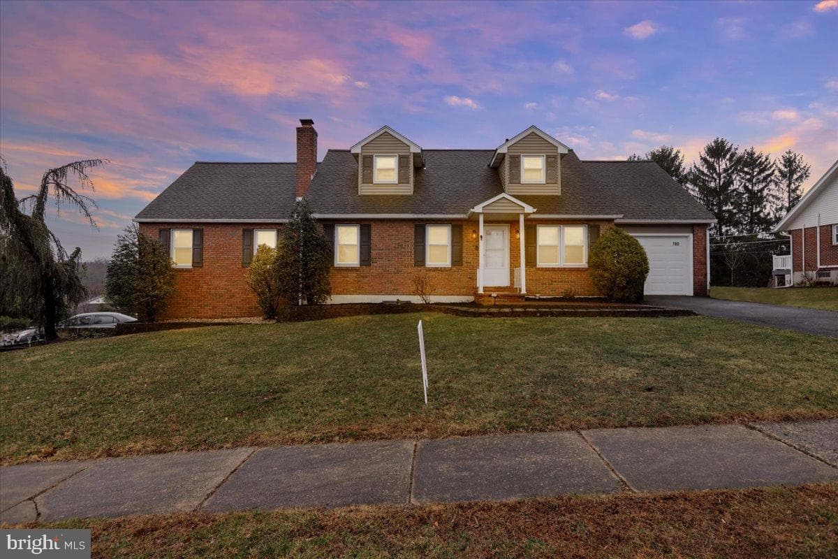 780 Corbit Drive photo 44