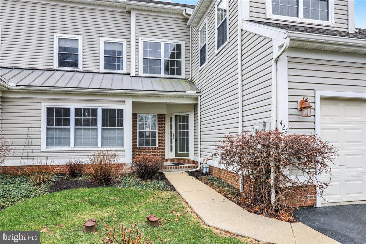 424 Oak Hill Lane photo 3