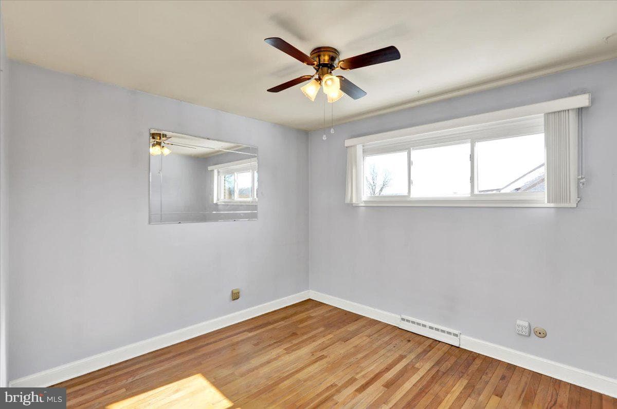 629 Lawrence Avenue photo 16