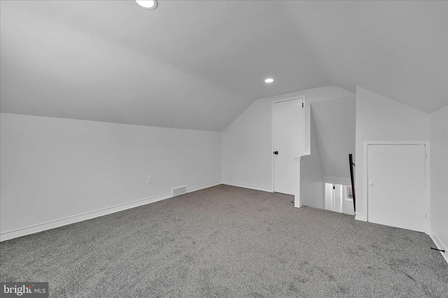 526 Harding Avenue photo 19